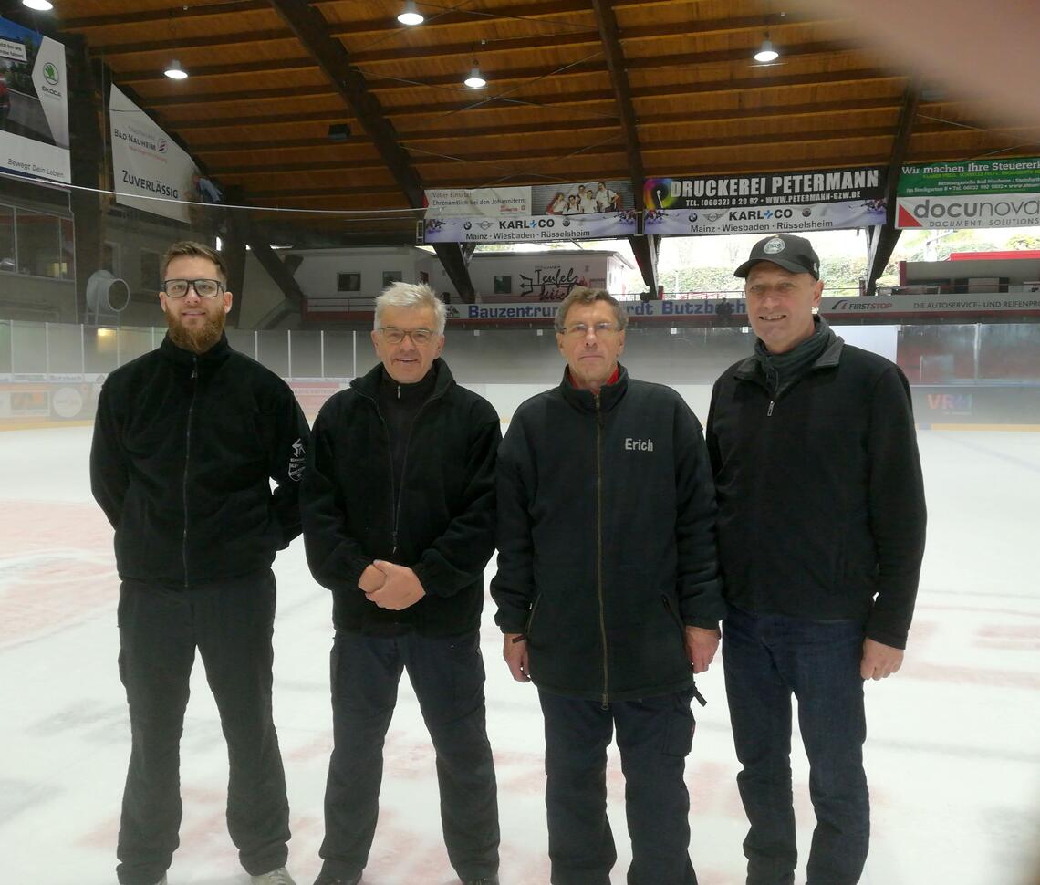 v.l.n.r. Sascha Wagner, Roland Marx, Erich Kuhn, Martin Heß v.l.n.r. Sascha Wagner, Roland Marx, Erich Kuhn, Martin Heß