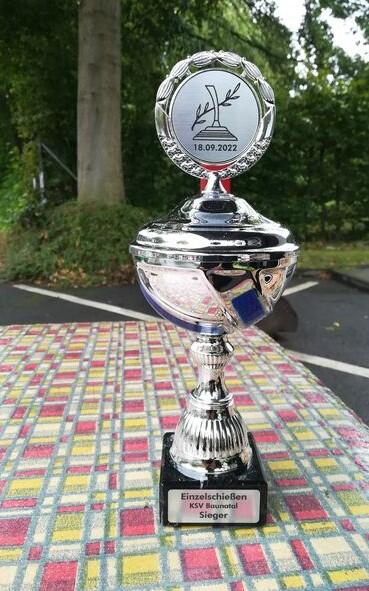 Pokal 20 Jahre KSV Sportwelt | © 2022 | KSV Baunatal e.V. | Eissport Pokal 20 Jahre KSV Sportwelt | © 2022 | KSV Baunatal e.V. | Eissport