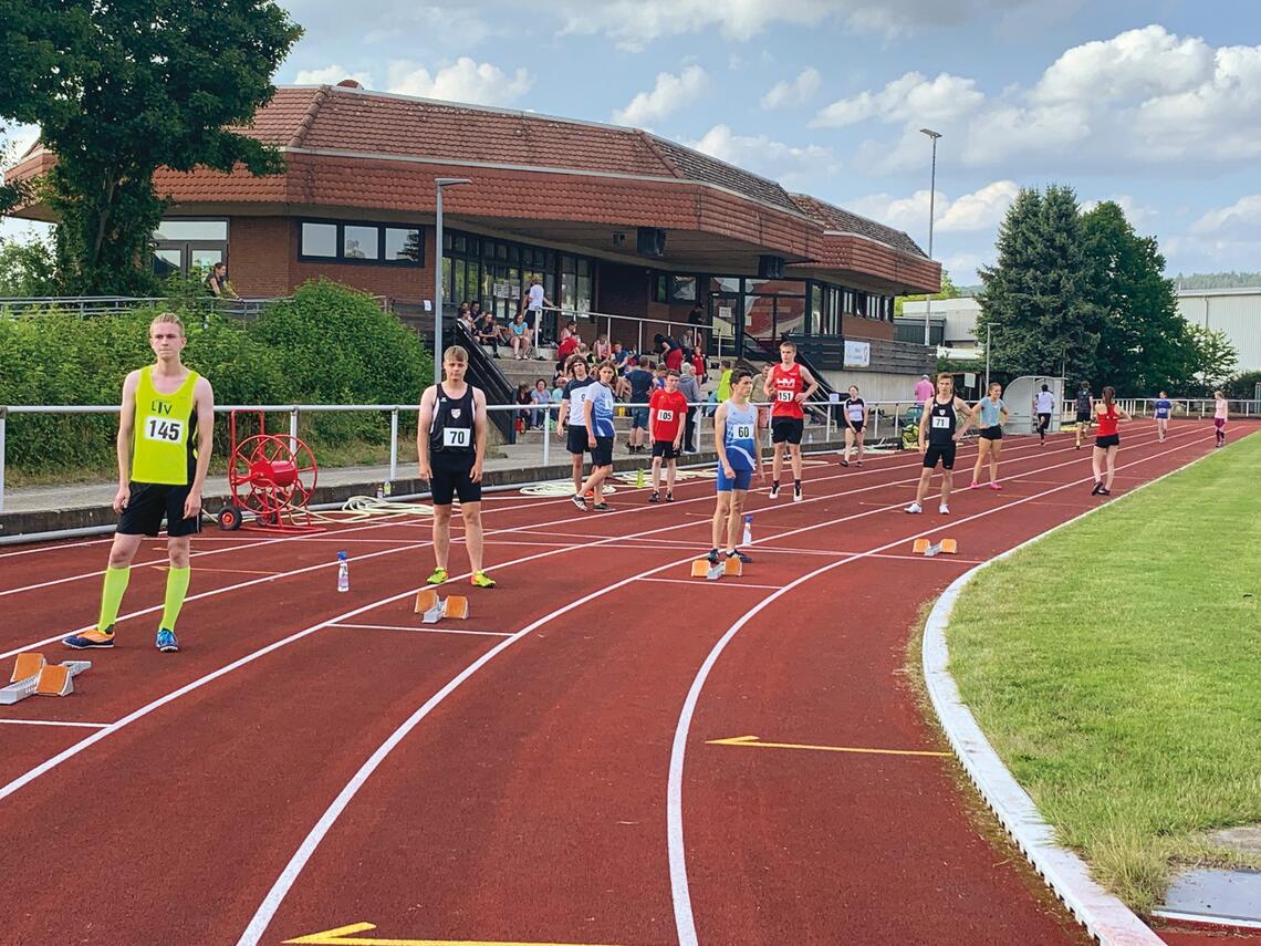 Warten auf den 200m Start Warten auf den 200m Start