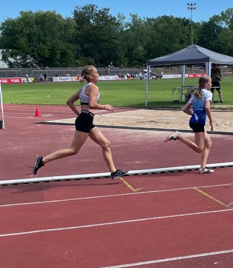 Lisa beim 800m Lauf