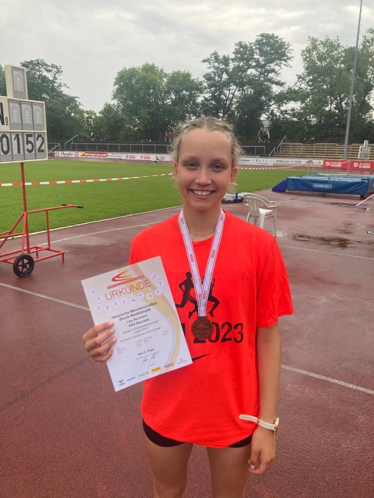 Lisa strahlt und freut sich sich über Bronze Lisa strahlt und freut sich sich über Bronze