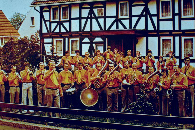 Gruppenfoto 1977 | © KSV Baunatal e.V. | Musikzug | 2020 Gruppenfoto 1977 | © KSV Baunatal e.V. | Musikzug | 2020