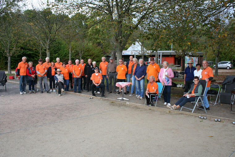 Eine starke Truppe der Boule-Bärchen Eine starke Truppe der Boule-Bärchen