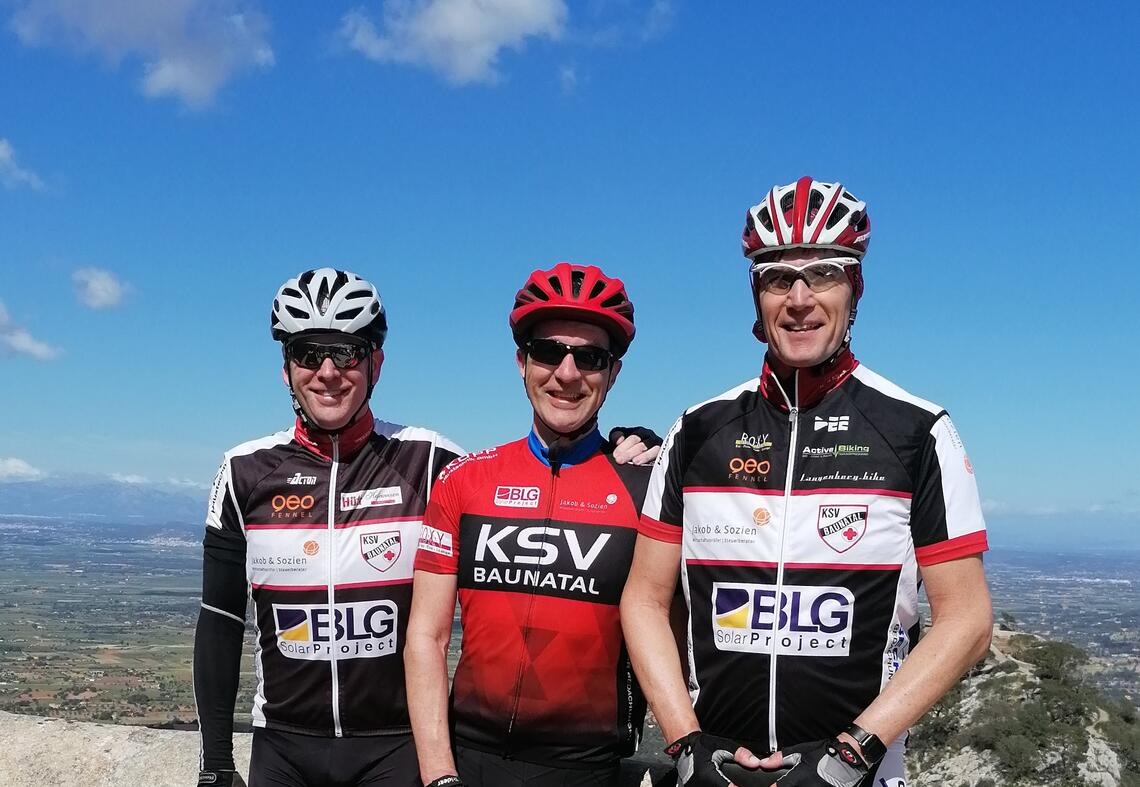 Am Tag 5 besuchte eine kleine Gruppe den 500m hohen Berg Sant Salvador und legte dabei 110km zurück. Am Tag 5 besuchte eine kleine Gruppe den 500m hohen Berg Sant Salvador und legte dabei 110km zurück.