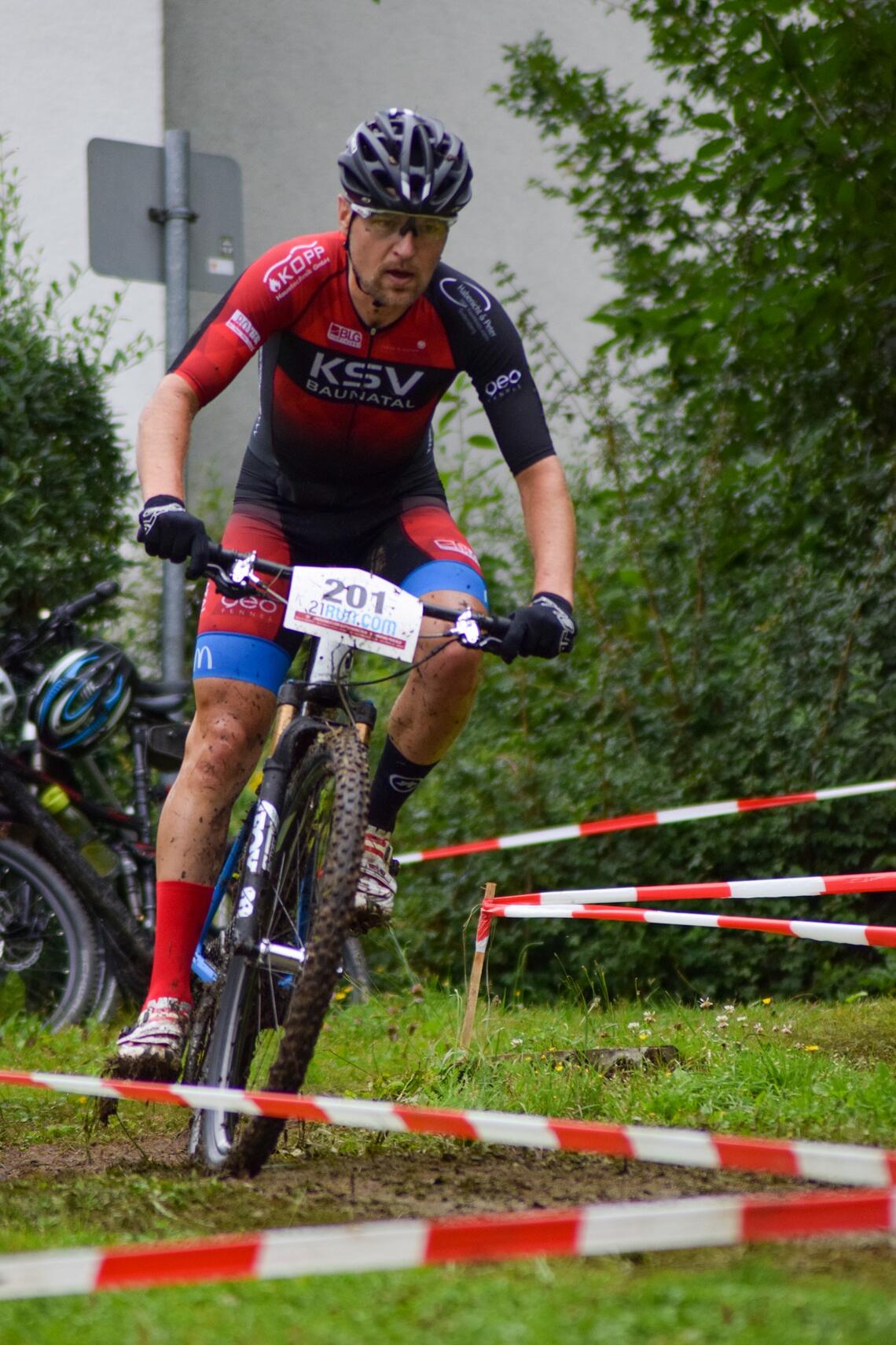 Rene Hördemann siegt im Rennen der Lizenzfahrer Rene Hördemann siegt im Rennen der Lizenzfahrer