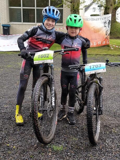 Maximilian Kurz und Lian Schade als Sieger ihrer Klassen U11 und U9