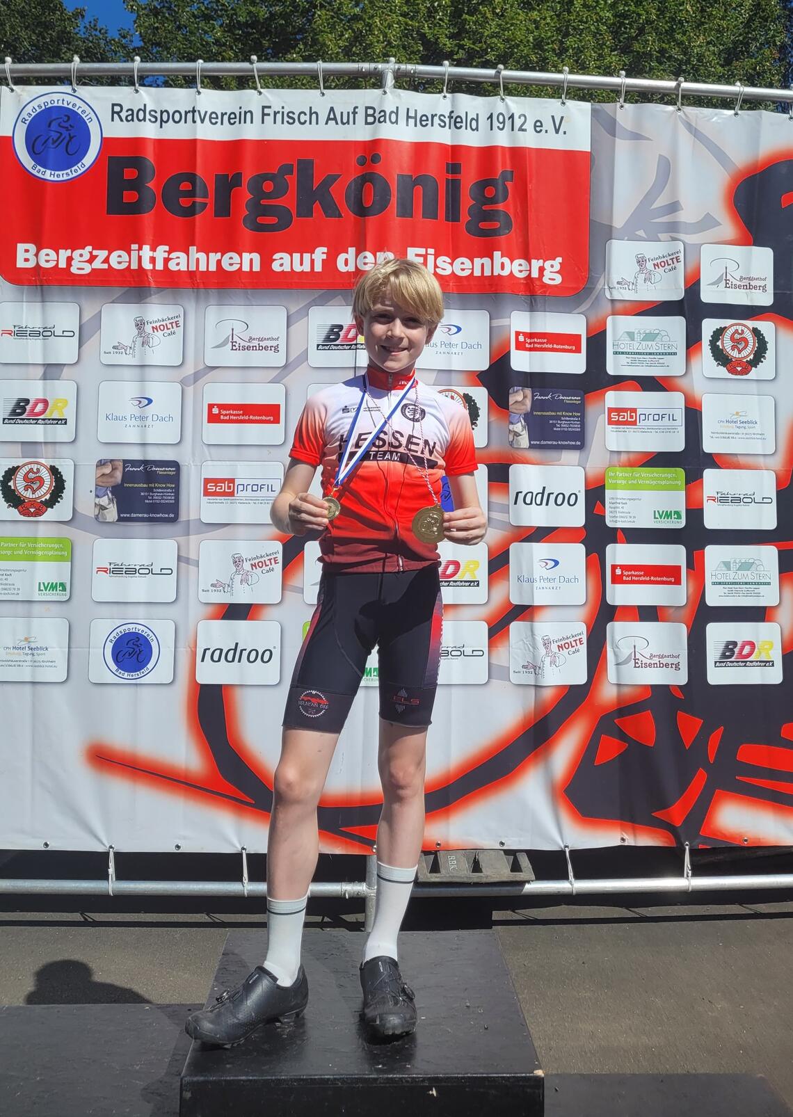 Maximilian als Sieger der U11 beim Bergzeitfahren Maximilian als Sieger der U11 beim Bergzeitfahren