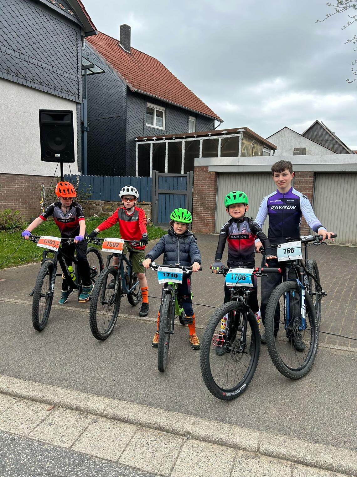 Marty, Liam, Simon, Lian und Jonas Marty, Liam, Simon, Lian und Jonas