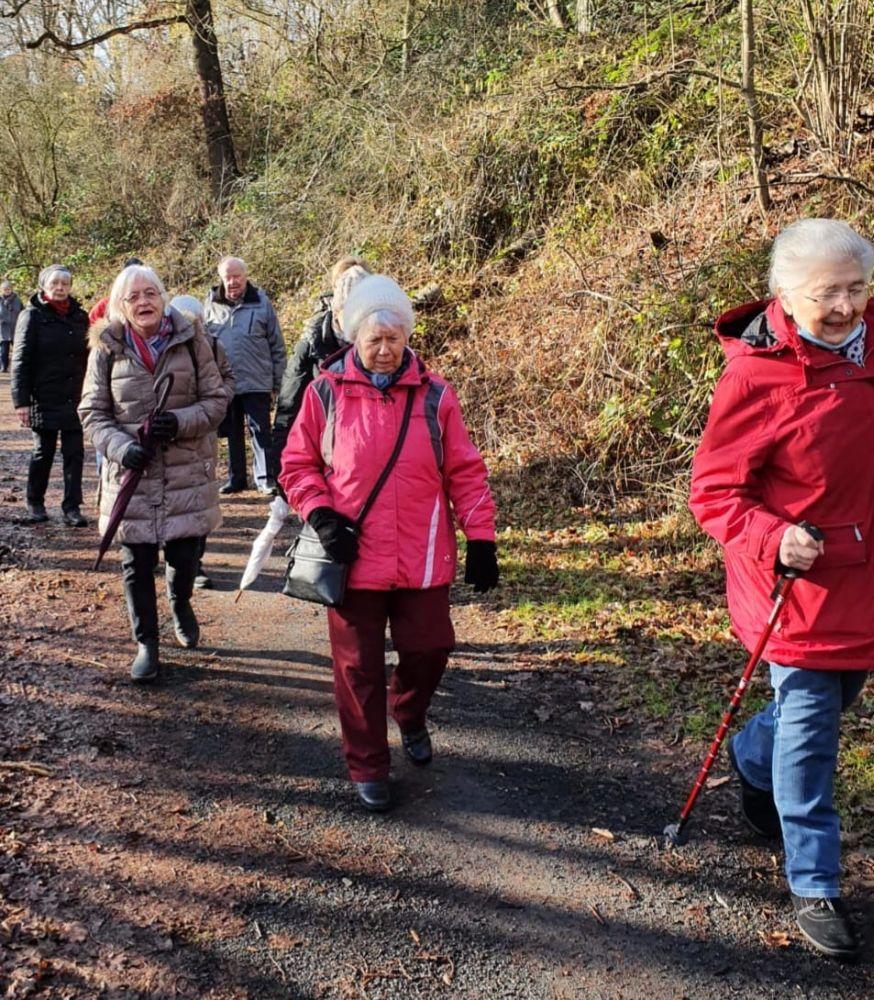 Doch die andere Gruppe hat Sonne | © 2022 | KSV Baunatal e.V. | Abteilung Wandern Doch die andere Gruppe hat Sonne | © 2022 | KSV Baunatal e.V. | Abteilung Wandern
