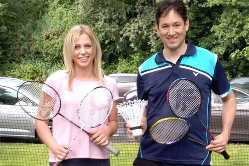 Viel Spaß hatten auch die Vertreter der Badminton-Abteilung des KSV Baunatal bei den 5. Baunataler Fitness- und Gesundheitsspielen vor der KSV Sportwelt. Viel Spaß hatten auch die Vertreter der Badminton-Abteilung des KSV Baunatal bei den 5. Baunataler Fitness- und Gesundheitsspielen vor der KSV Sportwelt.