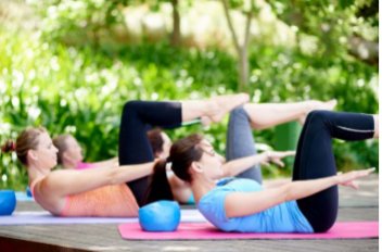 Mit Pilates wird die Tiefenmuskulatur gestärkt Mit Pilates wird die Tiefenmuskulatur gestärkt