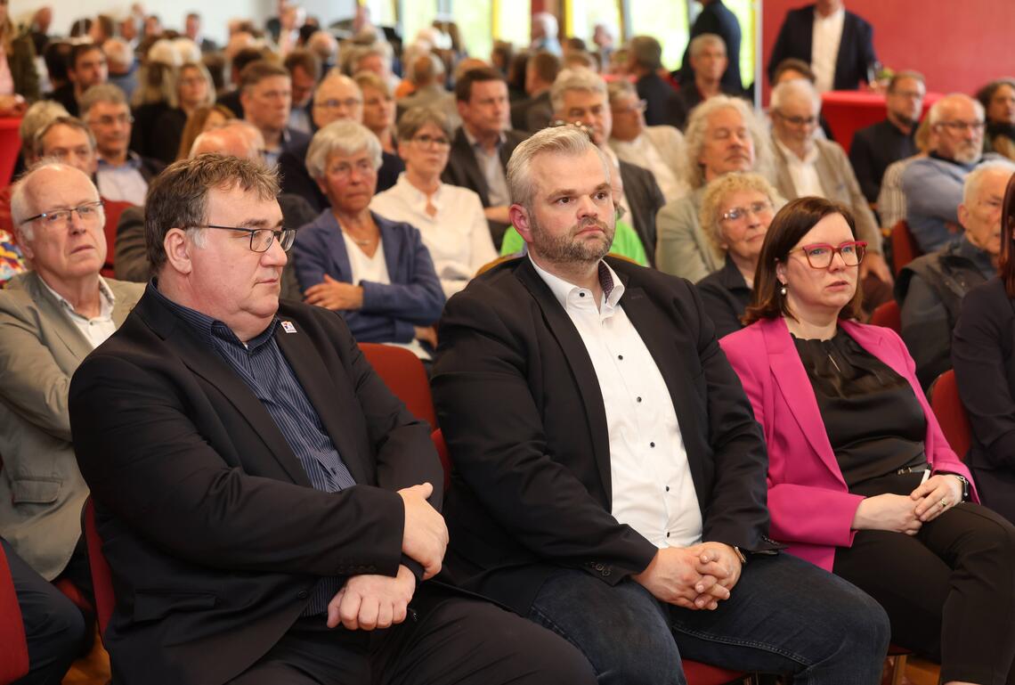 RP Mark Weinmeister, Erster Stadtrat Daniel Jung und Staatssekretärin Manuela Strube RP Mark Weinmeister, Erster Stadtrat Daniel Jung und Staatssekretärin Manuela Strube